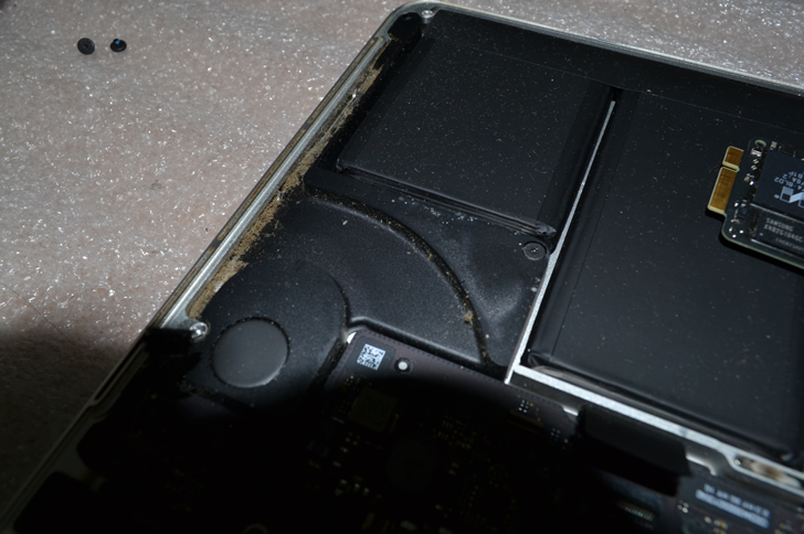 Чистка MacBook A 1398